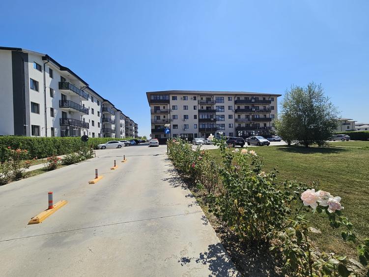 Apartament cu 2 camere decomandat în Dobroești