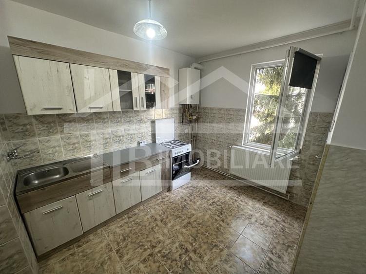Apartament cu 2 camere decomandat în Pandurilor