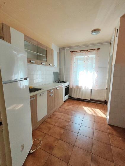 Apartament cu 2 camere semidecomandat în Spitalul Județean