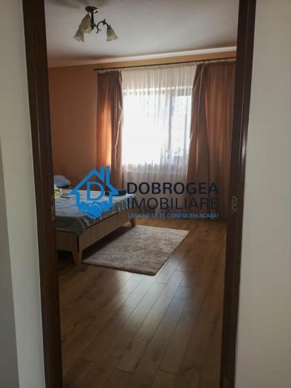 Casă individuală cu 6 camere cu Teren 390 Mp în Mineri