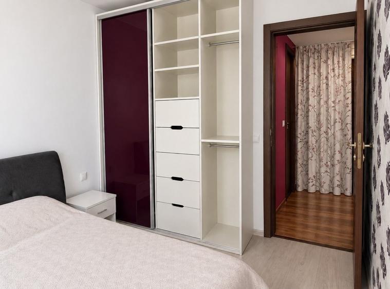 Apartament cu 2 camere decomandat în Micro 39