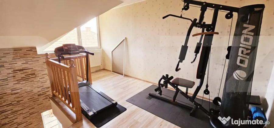 Casă cu 7 camere cu Teren 1346 Mp în Central