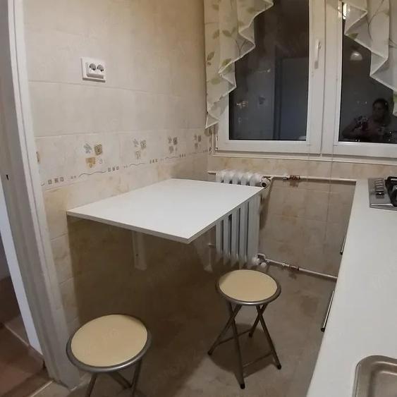 garsoniera dristor-modern-metrou la scara blocului - 8