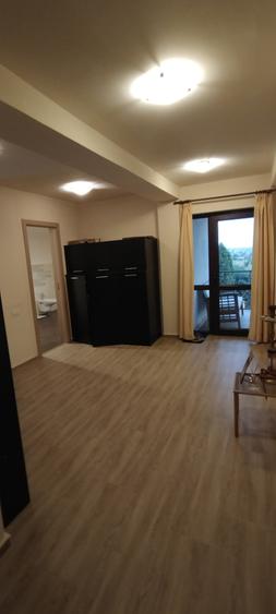 Casă cu 5 camere cu Teren 468 Mp în Lazu