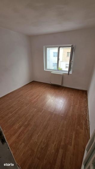 Apartament cu 3 camere în Vest