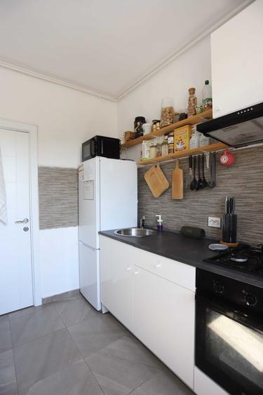 Apartament cu 2 camere semidecomandat în Giulești