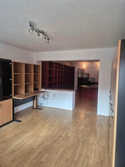 Casă cu 4 camere cu Teren 203 Mp în Central