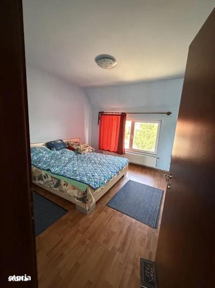 Casă cu 4 camere cu Teren 1000 Mp în Ghiroda