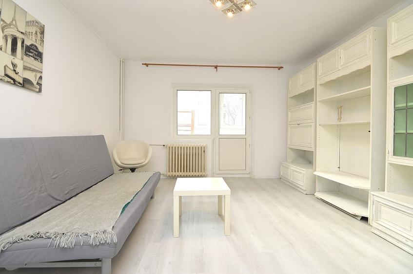 Apartament cu 3 camere decomandat, mobilat în Unirii