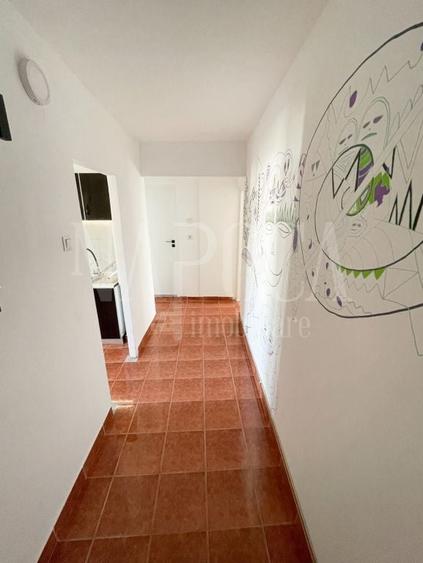 Apartament cu 2 camere decomandat în Între Lacuri