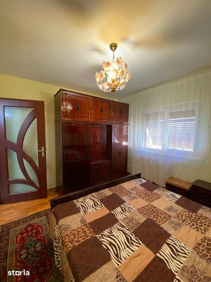Apartament cu 2 camere decomandat în Craiovița Nouă