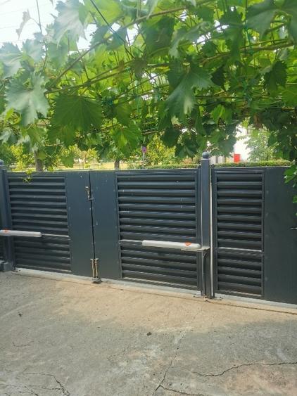 Casă individuală cu 4 camere cu Teren 504 Mp în Central