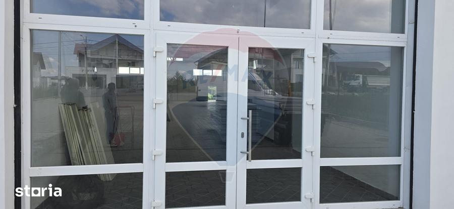 Spațiu comercial, de 650 mp, în Central