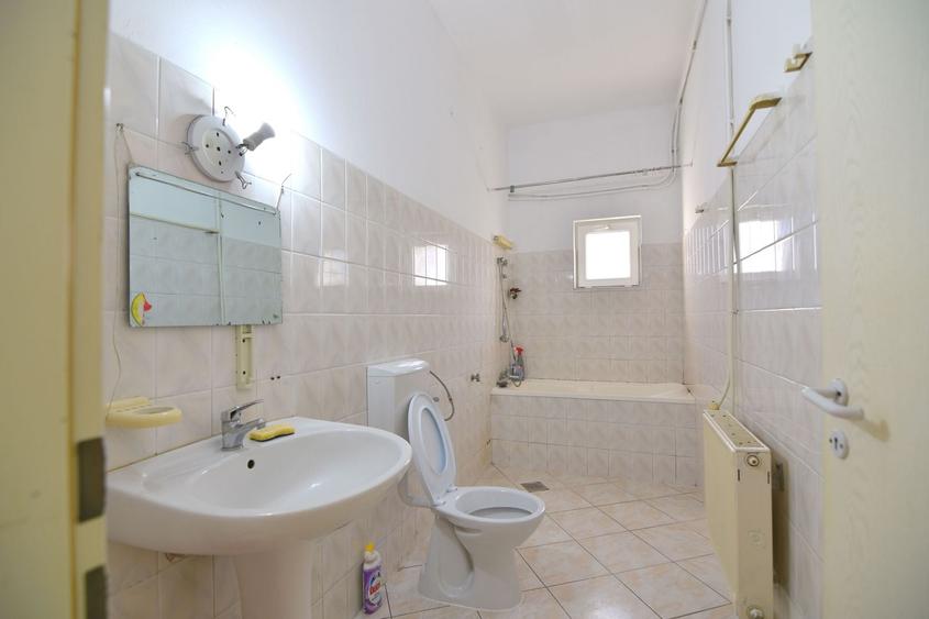 Casa de vanzare, P+M-zona Girocului Timisoara-comision 0 - 12