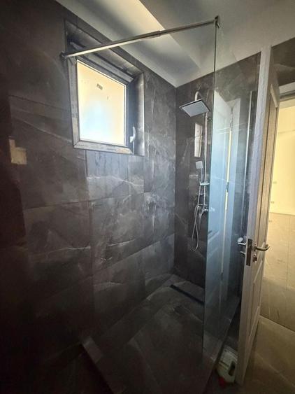 Apartament cu 3 camere în Popoveni
