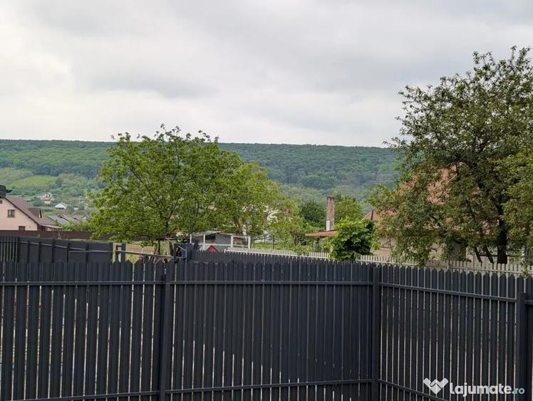 Casă cu 3 camere cu Teren 380 Mp în Central