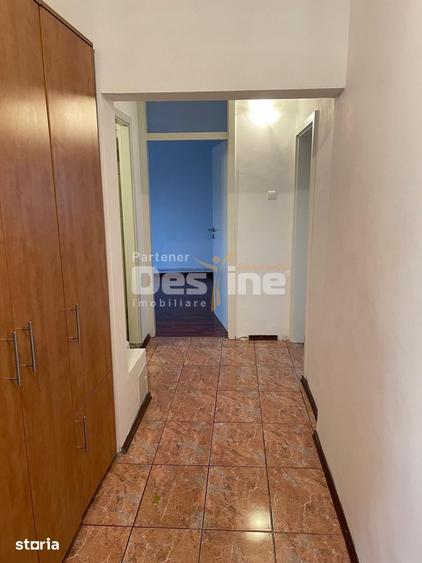 Apartament cu 3 camere în Rahova