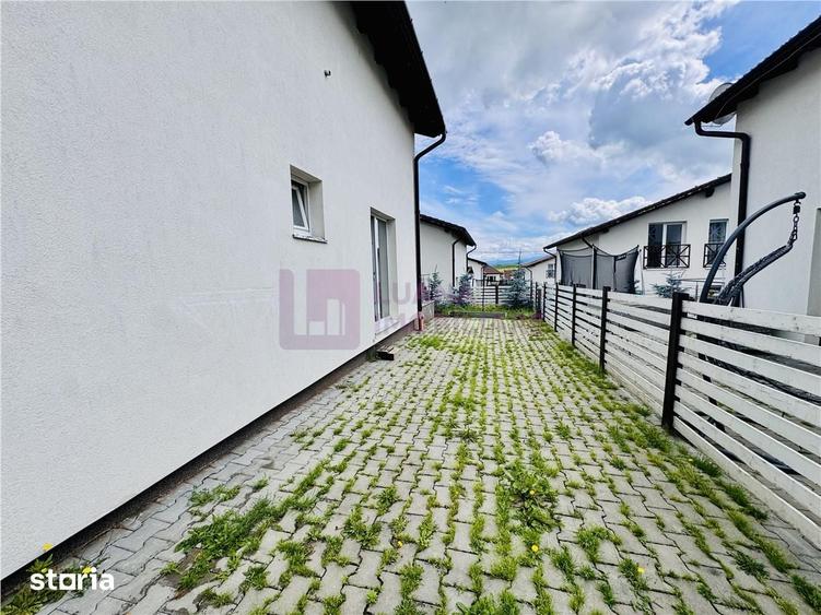 Casă cu 4 camere cu Teren 250 Mp în Roșia