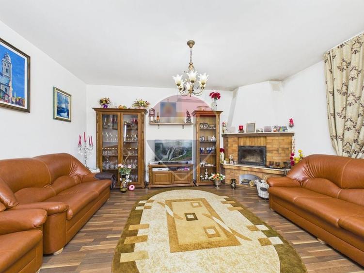 Casă individuală cu 4 camere cu Teren 619 Mp în Central