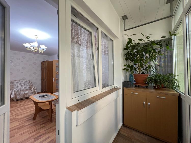 Apartament cu 2 camere semidecomandat în P-ța Victoriei