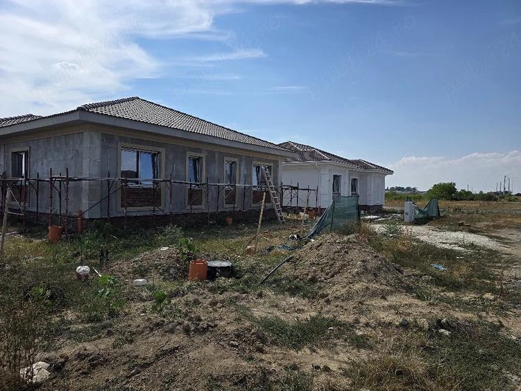 Casă cu Teren 260 Mp în Moșnița Nouă