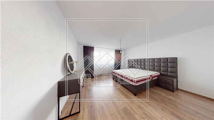 Duplex cu 4 camere cu Canalizare în Daia