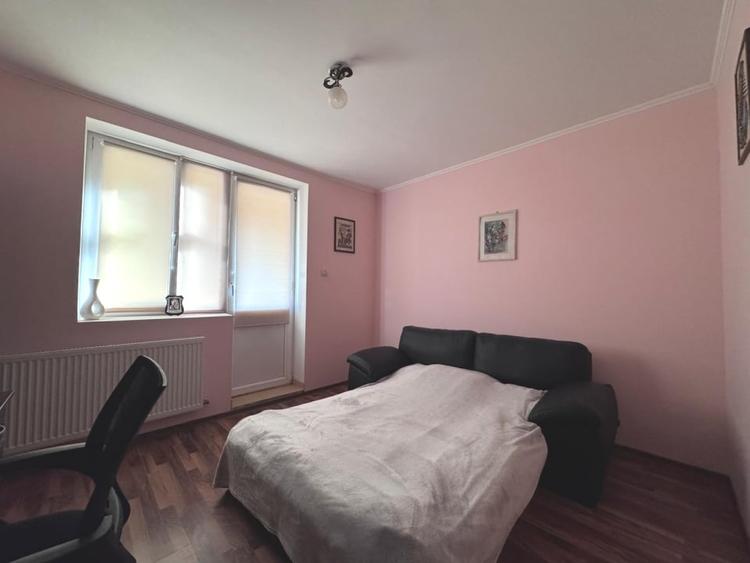 Casă individuală cu 5 camere cu Canalizare în Tractorul
