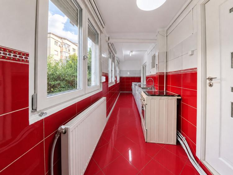 Apartament cu 3 camere decomandat, mobilat în Nord