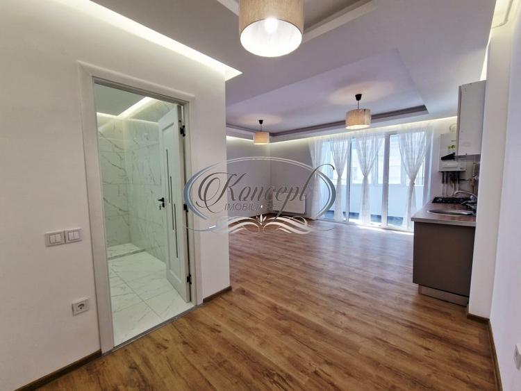 Apartament cu 3 camere semidecomandat, mobilat în Florești