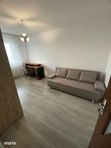 Apartament cu 3 camere semidecomandat în Bulgaria