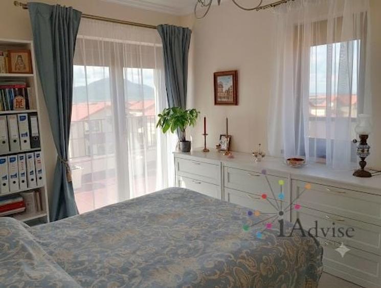 Penthouse cu 3 camere decomandat, mobilat în Cristian
