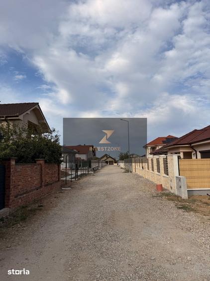 Teren de 1000 mp, în Sânmartin