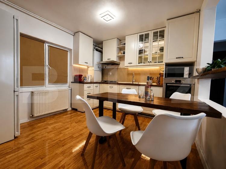 Apartament cu 4 camere decomandat, mobilat în Între Lacuri