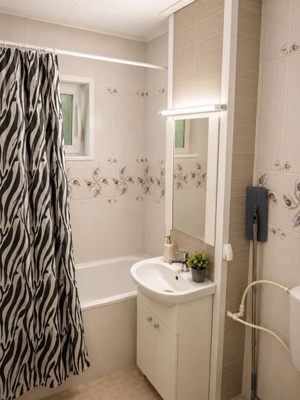 Apartament cu 2 camere decomandat în Sărari