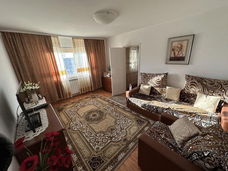Apartament cu 3 camere în Casa de Cultură