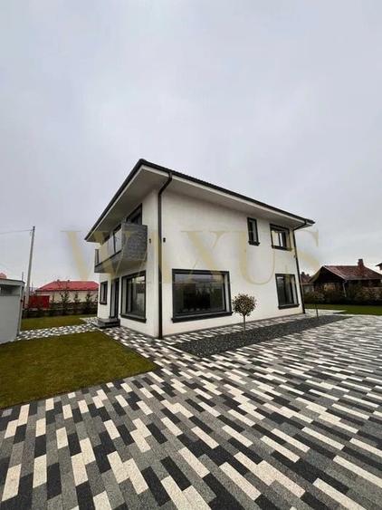Casă individuală cu 4 camere cu Canalizare în Apahida
