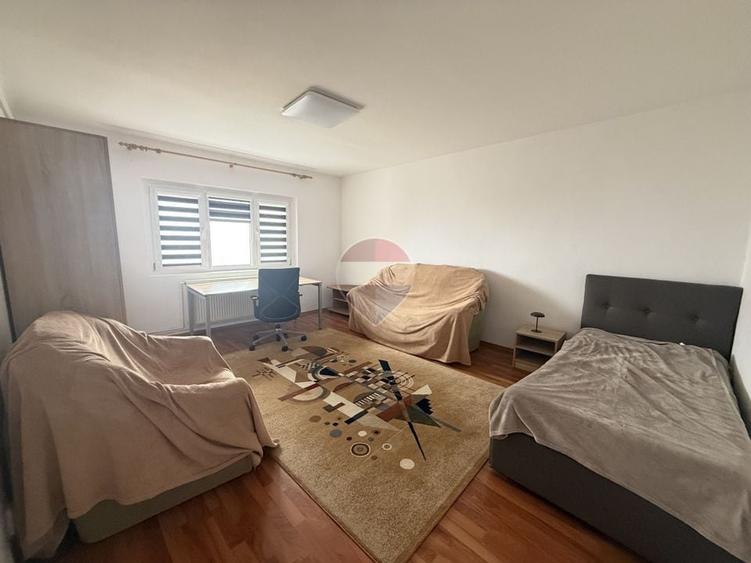 Apartament cu 3 camere decomandat, mobilat în Mănăștur