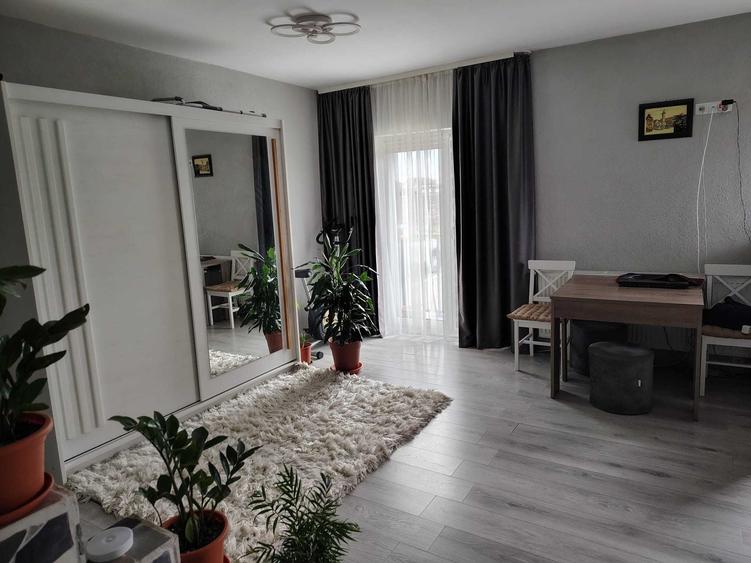 Apartament cu 2 camere decomandat în Unirii