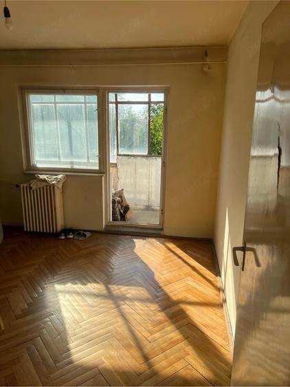 Apartament cu 3 camere decomandat în Zorilor
