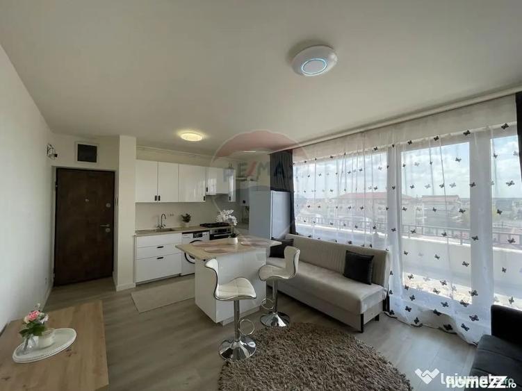 Apartament cu 3 camere semidecomandat în Central