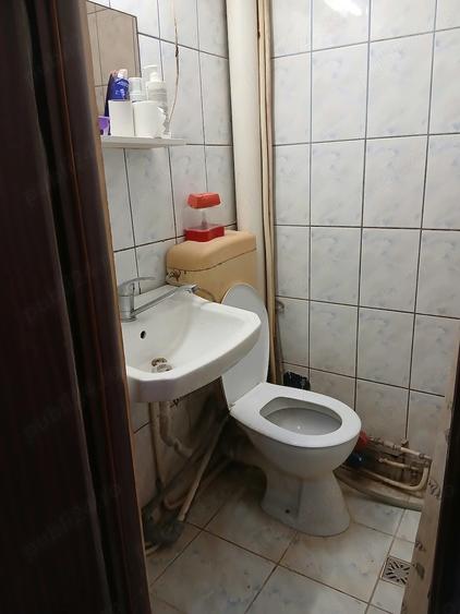 Garsonieră decomandată în Iris