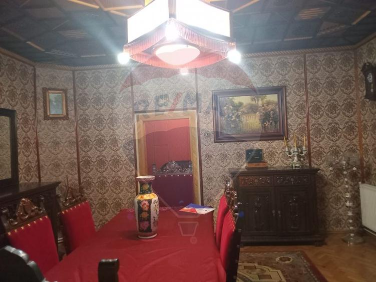 Casă cu 6 camere cu Teren 436 Mp în Ultracentral