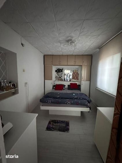 Casă cu 4 camere cu Teren 1160 Mp în Podari
