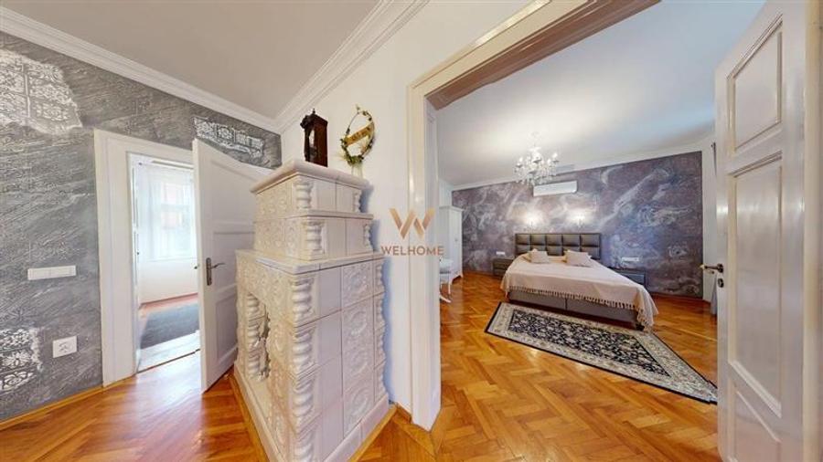 Apartament cu 3 camere semidecomandat în Central