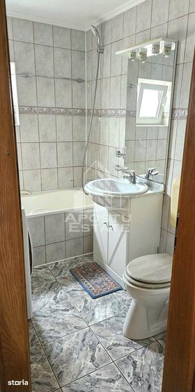 Apartament cu 3 camere decomandat în Fortuna