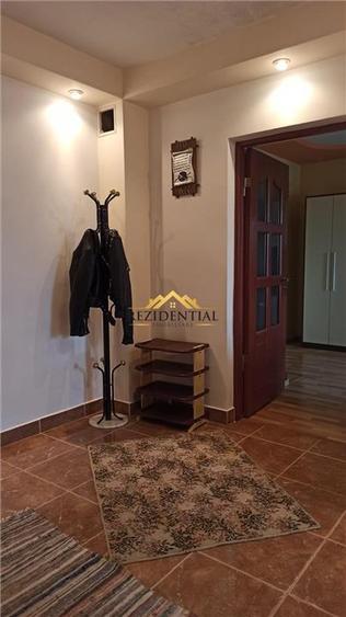 Apartament cu 2 camere decomandat, mobilat în Central