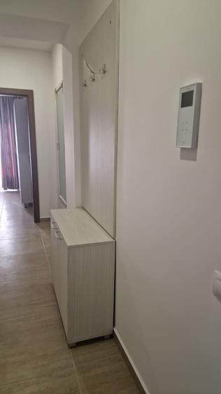 Apartament cu 2 camere semidecomandat, mobilat în Bd. Coșbuc