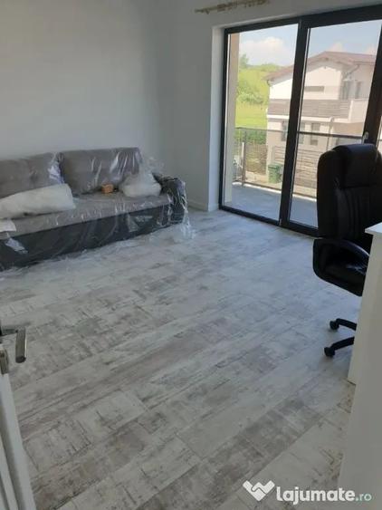 Casă cu 4 camere cu Teren 360 Mp în Borhanci