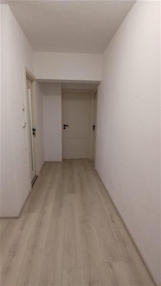 Apartament cu 3 camere decomandat, mobilat în Basarabia
