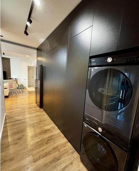Apartament cu 3 camere semidecomandat, mobilat în Pipera